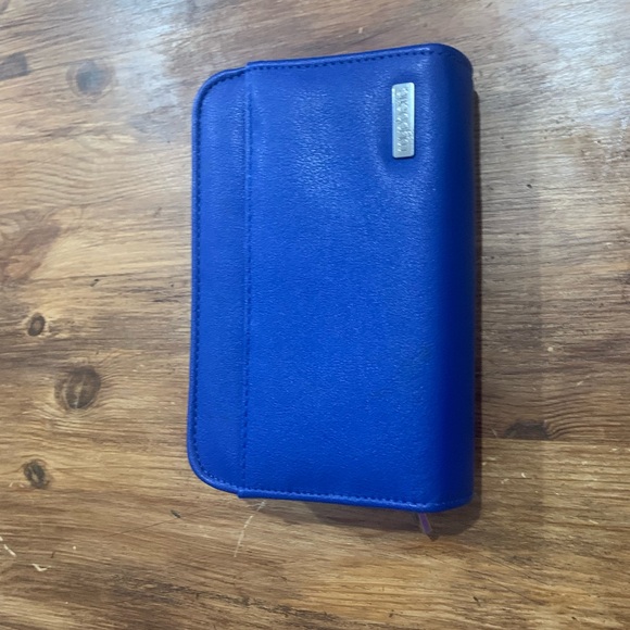 Myabetic Black and Blue Supply Organizer Clutch for diabetics - Picture 2 of 4